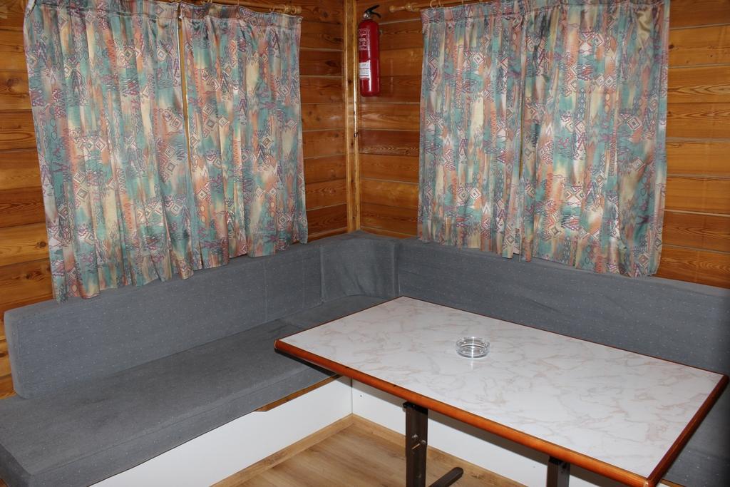 Bungalows Pena Montanesa Aínsa Zimmer foto